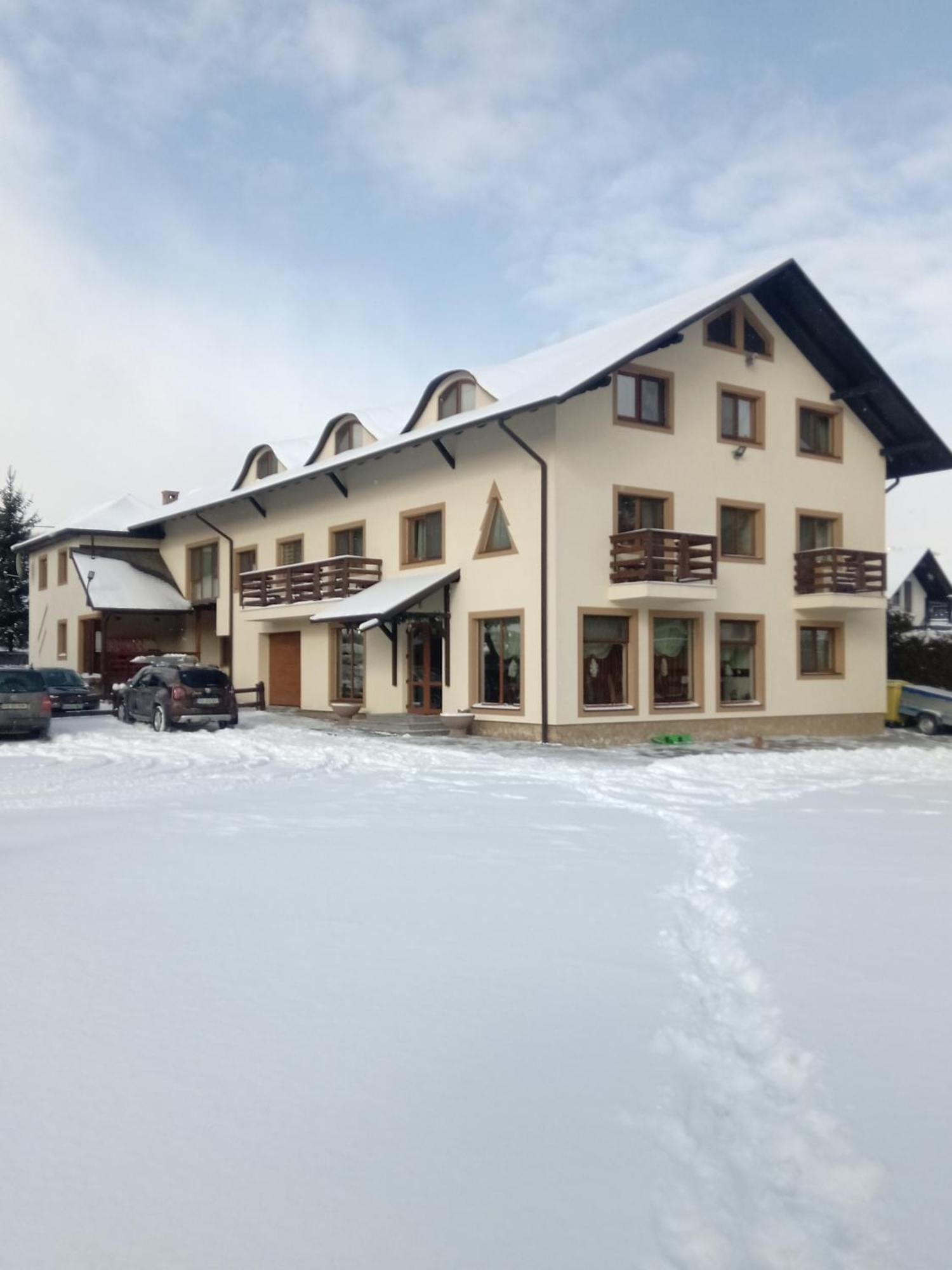 Guest house Casa Bradul Voronet